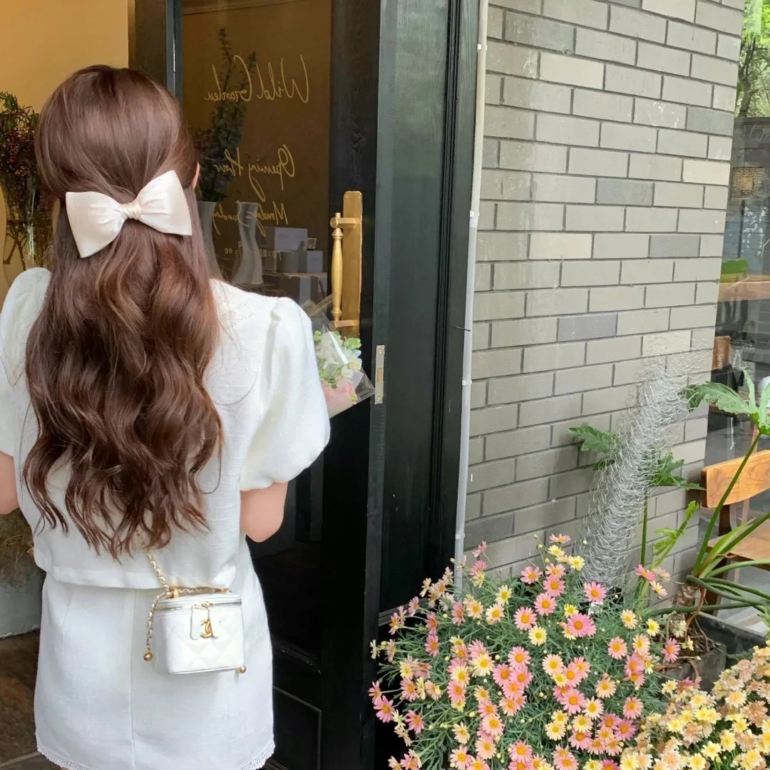 春泛桃花源
